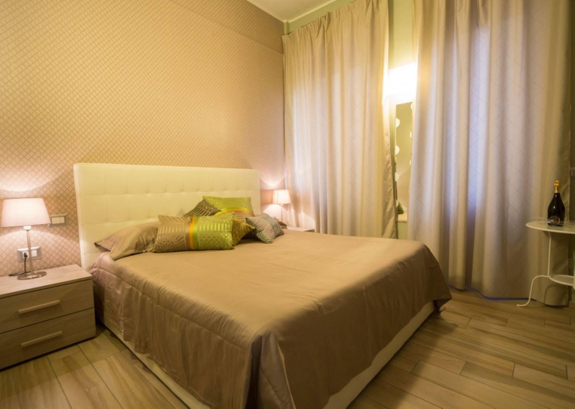 Mikale Rooms Рим Екстериор снимка