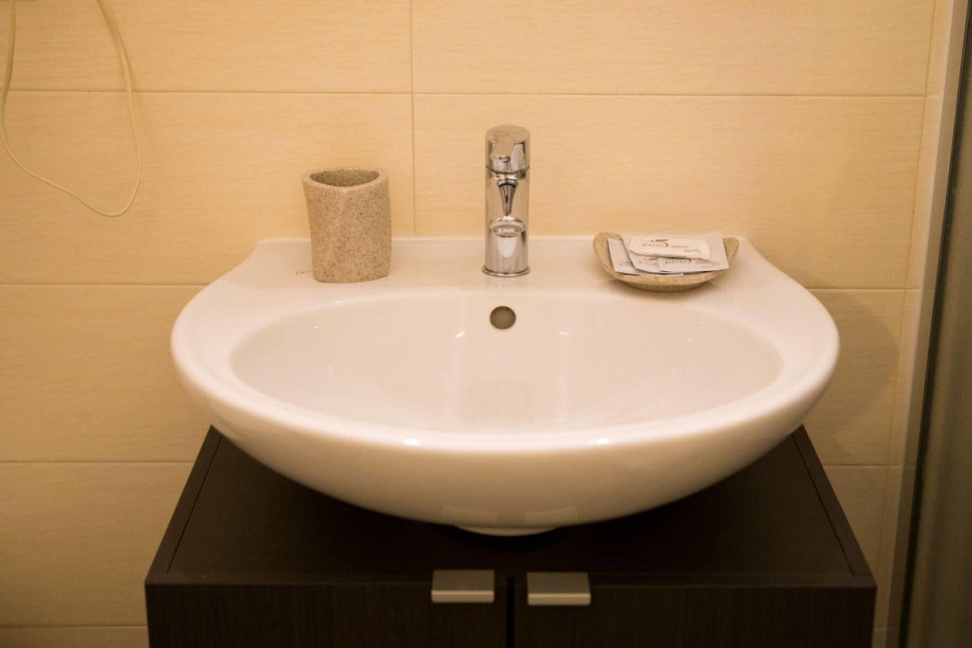 Mikale Rooms Рим Екстериор снимка