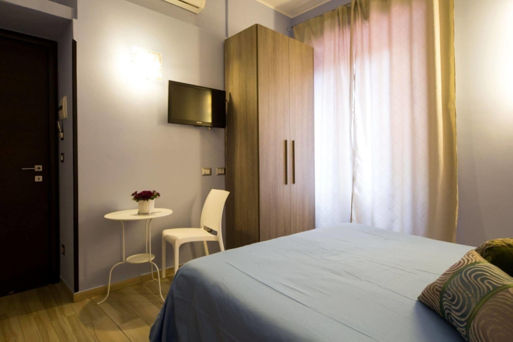 Mikale Rooms Рим Екстериор снимка