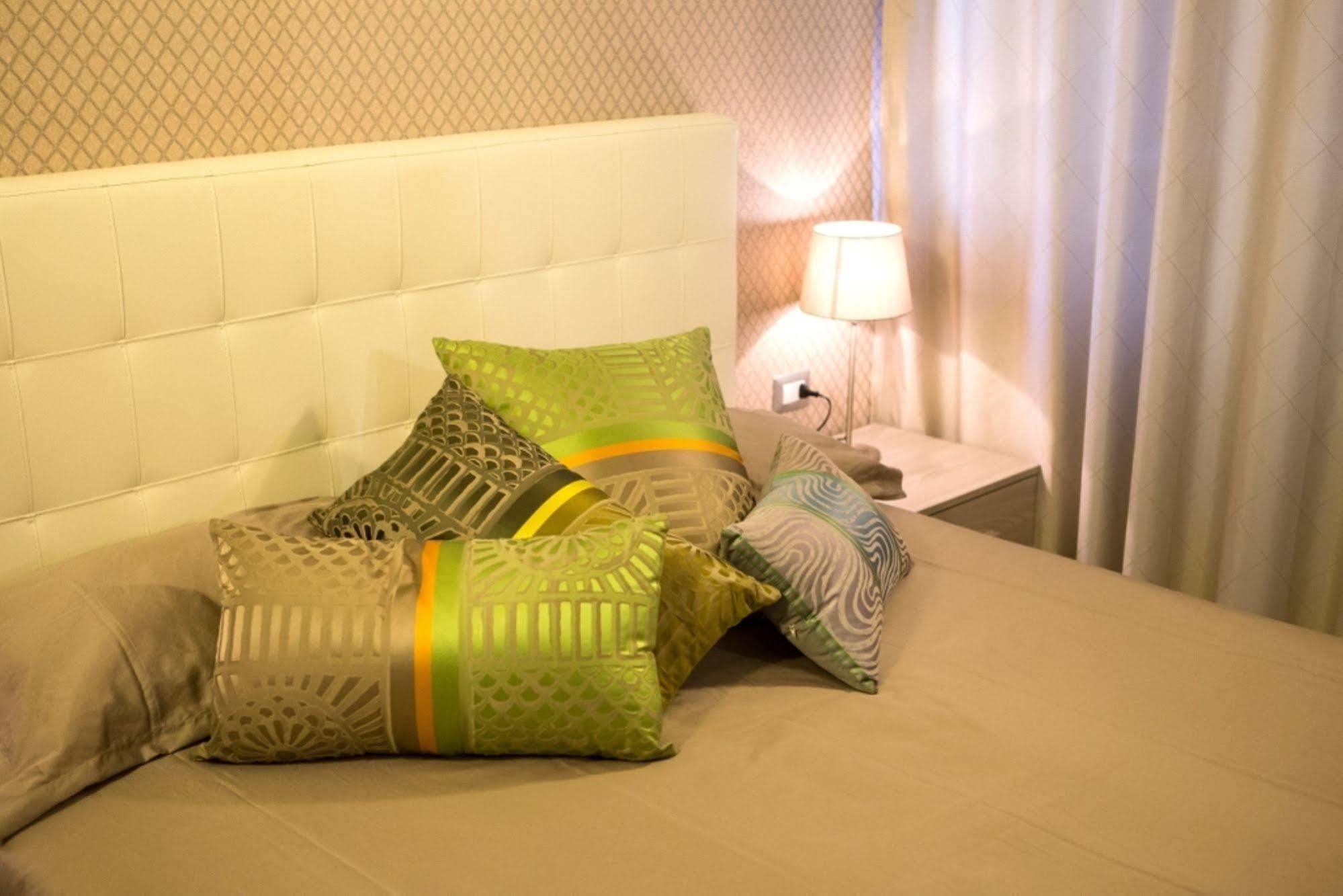 Mikale Rooms Рим Екстериор снимка